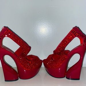 Red hot sexy bedazzled heels 👠